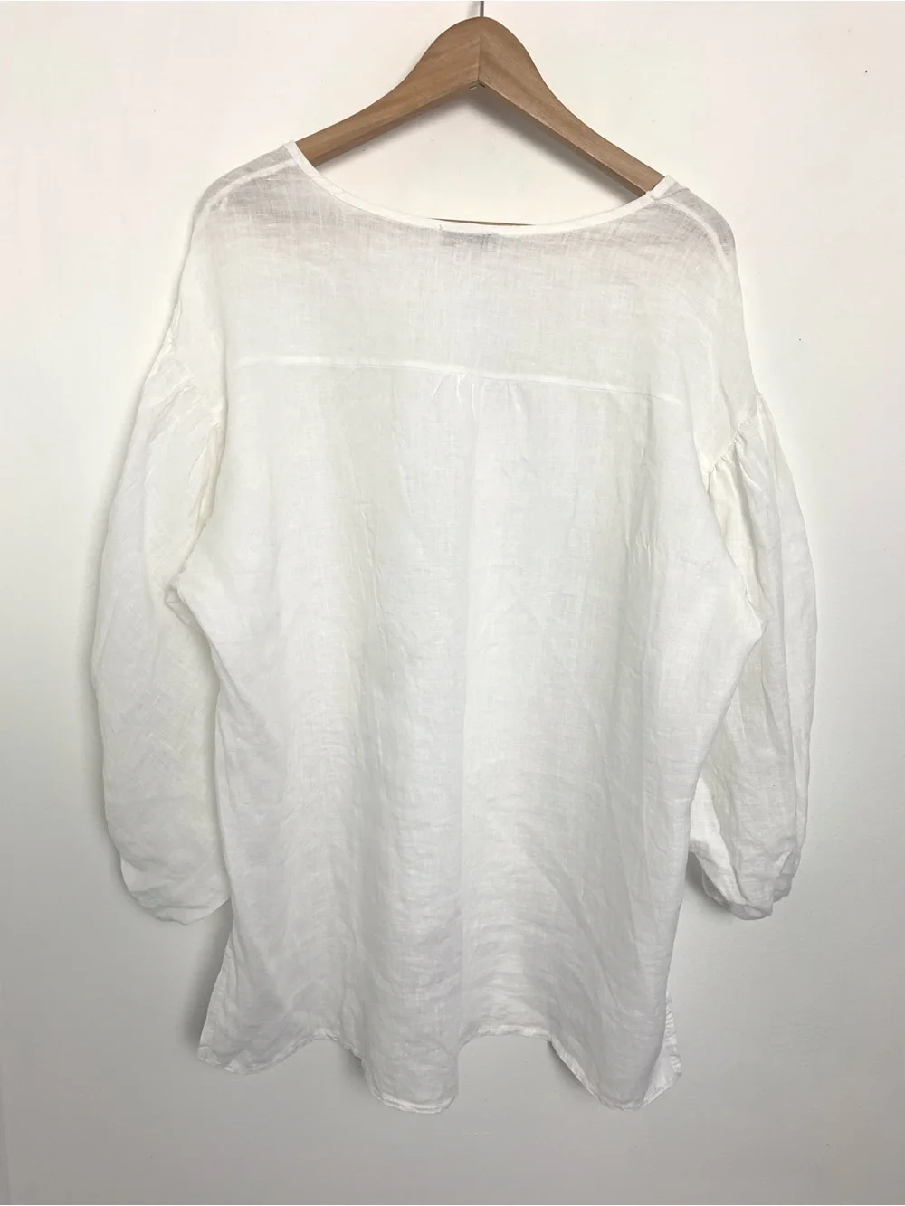 Bellambra Linen Blouse - Picture 6 of 9